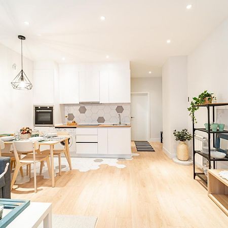 Edsam Madrid Apartments White Extérieur photo
