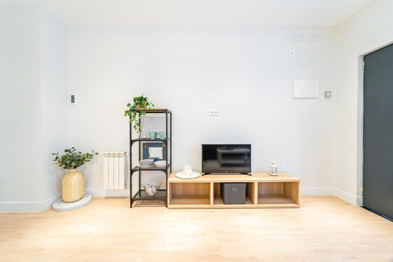Edsam Madrid Apartments White Extérieur photo
