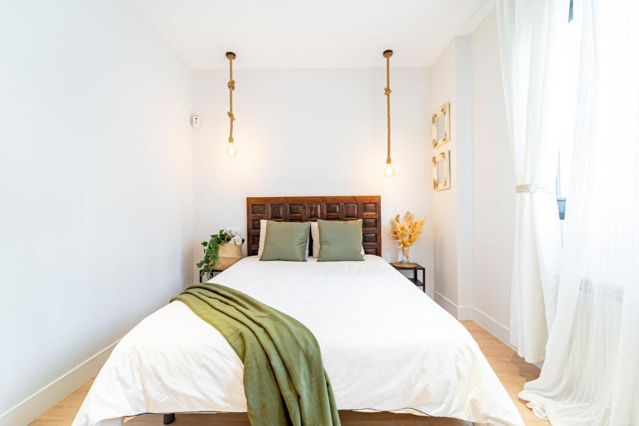 Edsam Madrid Apartments White Extérieur photo