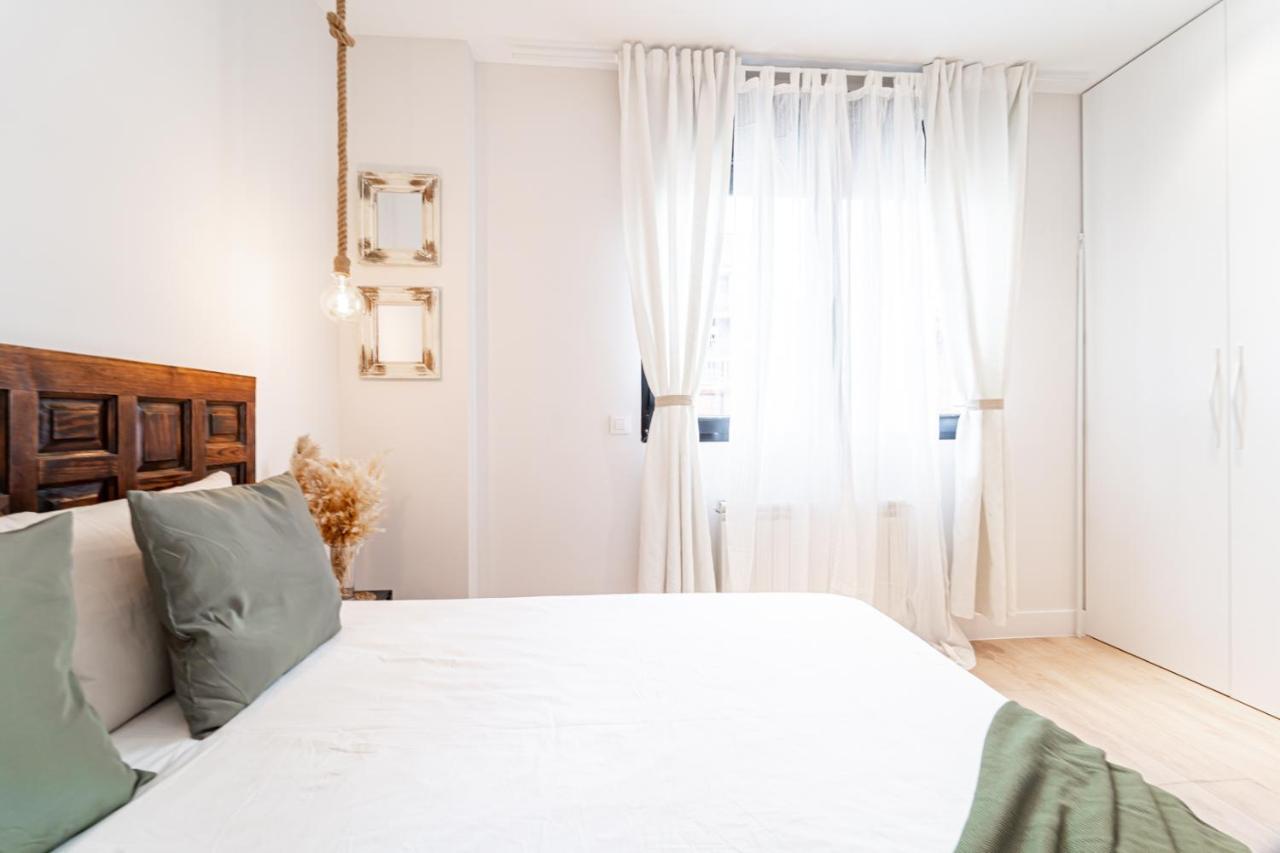 Edsam Madrid Apartments White Extérieur photo